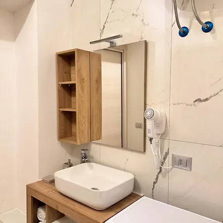 Appartamento Helena - Secondo Canto *