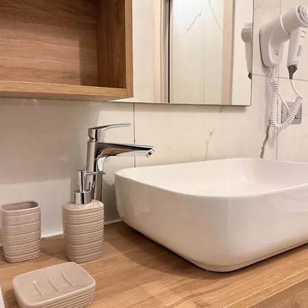 Helena - Secondo Canto *